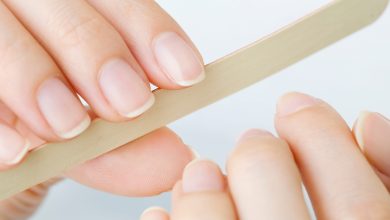 تنظيف تحت الاظافر