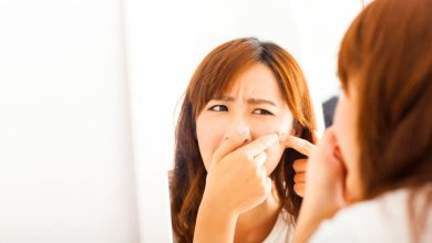 6 أشياء تزيد حب الشباب عند البنات