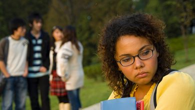 10 اعراض شديدة مزعجة قبل الدورة 22 10 اعراض شديدة مزعجة قبل الطمث والحيض