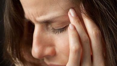 12 هي أسباب الشقيقة عند النساء 17 الصداع النصفي للمرأة