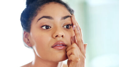 أنواع العدسات اللاصقة الطبية