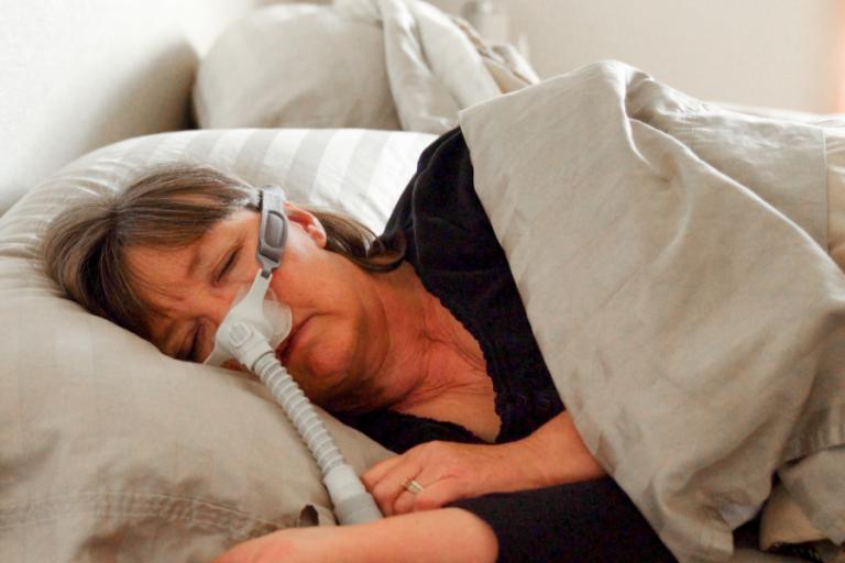 جهاز CPAP السيباب : 3 فوائد - دكتور أونلاين
