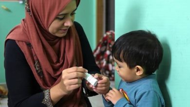 الطفل يرفض اخذ الدواء: 10 نصائح